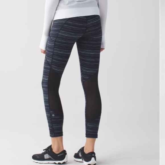 LULULEMON Pace Rival Crop *22" Cyber Stripe Naval Blue Black / Black - Picture 2 of 11